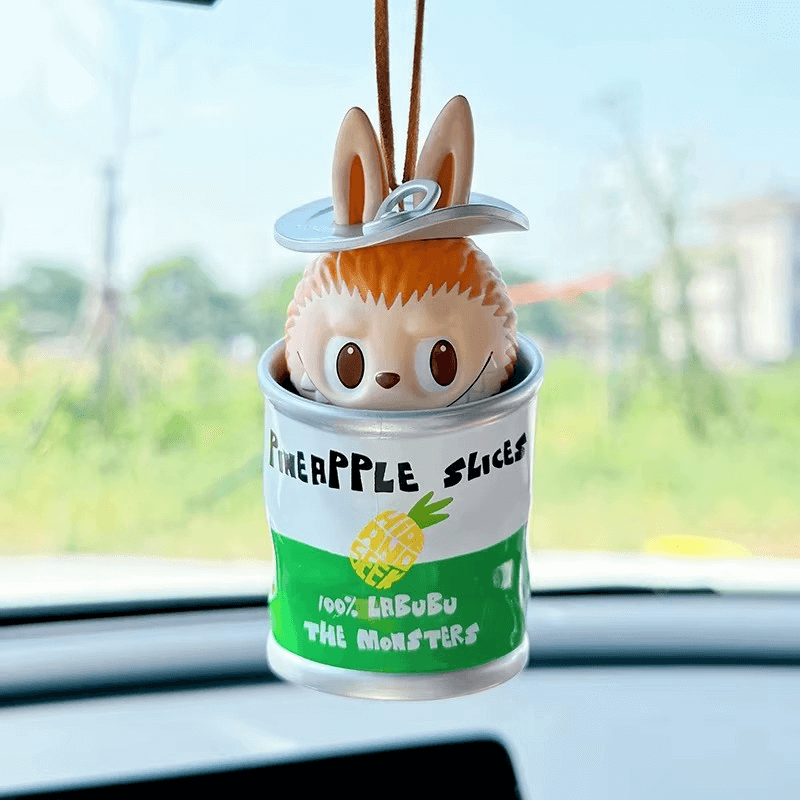 Labubu Almost Hidden – La Figurine Timide et Adorable