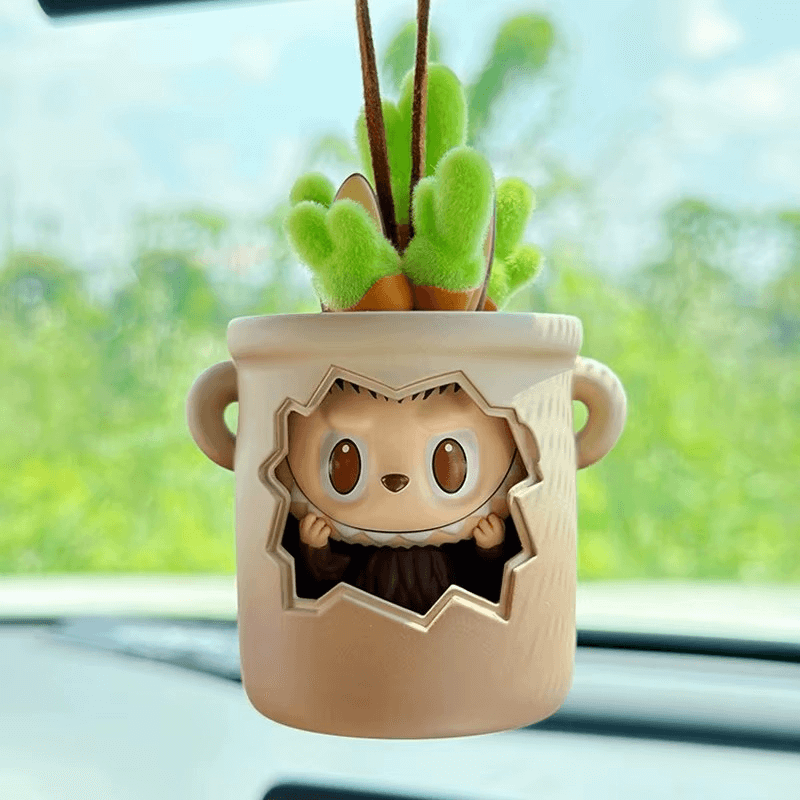Labubu Almost Hidden – La Figurine Timide et Adorable